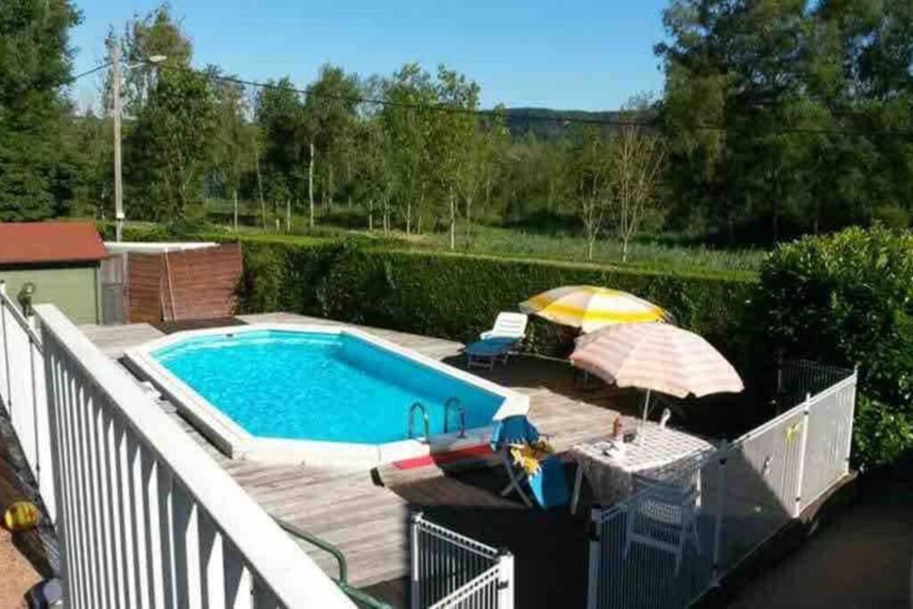 Maison/Gite Familial Dans Le Jura A 200M Du Lac Avec Piscine Privee Marigny  Eksteriør bilde