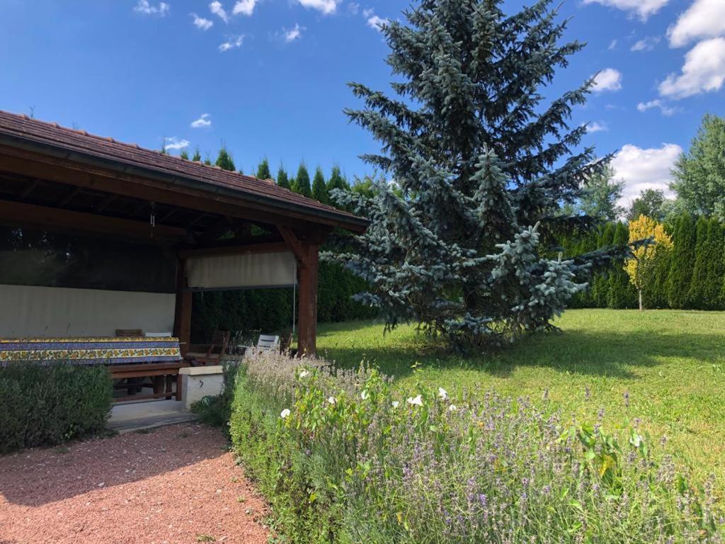 Maison/Gite Familial Dans Le Jura A 200M Du Lac Avec Piscine Privee Marigny  Eksteriør bilde